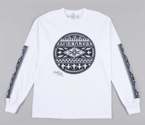 Circle patch' tee in white with black.